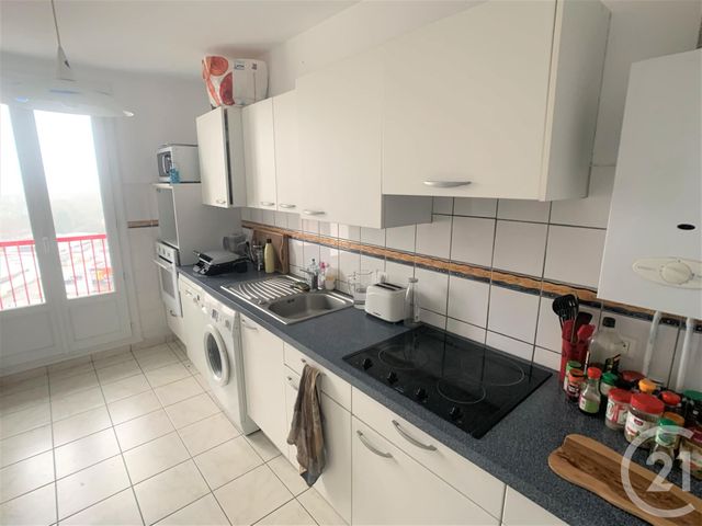 Afficher la photo en grand Appartement T4 à vendre - 4 pièces - 78.91 m2 - QUIMPER - 29 - BRETAGNE - Century 21 Celtimmo