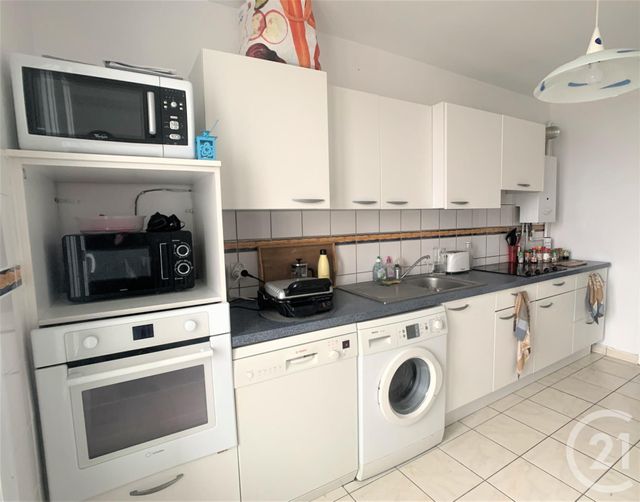 Afficher la photo en grand Appartement T4 à vendre - 4 pièces - 78.91 m2 - QUIMPER - 29 - BRETAGNE - Century 21 Celtimmo