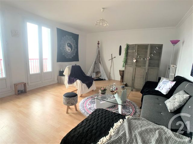 Afficher la photo en grand Appartement T4 à vendre - 4 pièces - 78.91 m2 - QUIMPER - 29 - BRETAGNE - Century 21 Celtimmo