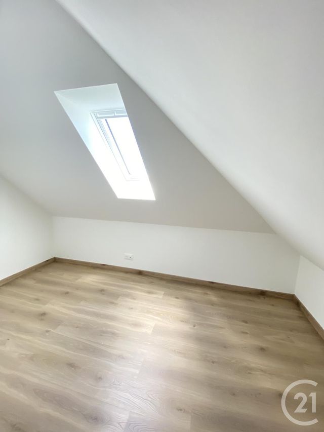 Afficher la photo en grand Appartement F4 à vendre - 4 pièces - 120.67 m2 - PONT CROIX - 29 - BRETAGNE - Century 21 Celtimmo