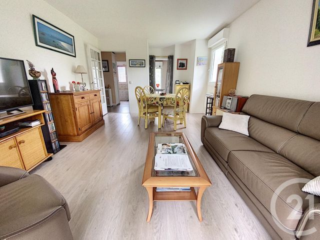 Appartement F2 à vendre - 2 pièces - 50.6 m2 - QUIMPER - 29 - BRETAGNE - Century 21 Celtimmo Appartement F2 à vendre - 2 pièces - 50.6 m2 - QUIMPER - 29 - BRETAGNE - Century 21 Celtimmo