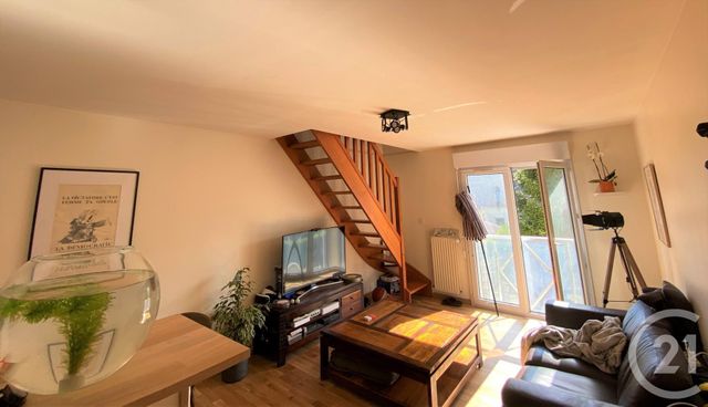 Appartement Duplex à vendre - 3 pièces - 61.0 m2 - QUIMPER - 29 - BRETAGNE - Century 21 Celtimmo Appartement Duplex à vendre - 3 pièces - 61.0 m2 - QUIMPER - 29 - BRETAGNE - Century 21 Celtimmo