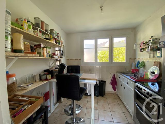 Appartement F4 à vendre - 5 pièces - 71.0 m2 - QUIMPER - 29 - BRETAGNE - Century 21 Celtimmo Appartement F4 à vendre - 5 pièces - 71.0 m2 - QUIMPER - 29 - BRETAGNE - Century 21 Celtimmo