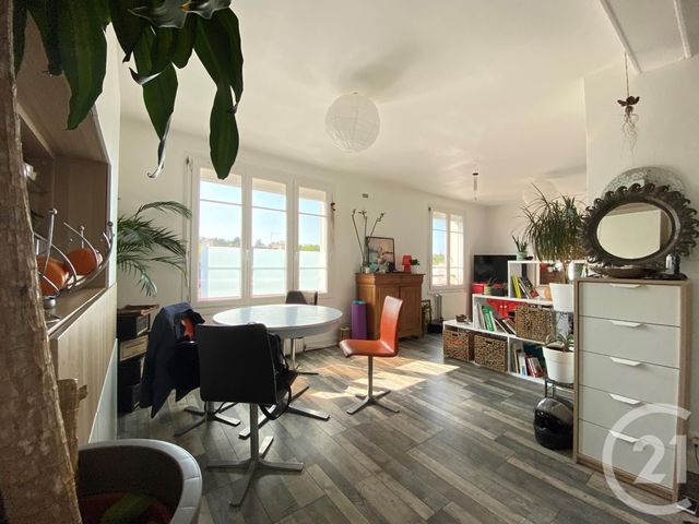 Appartement F4 à vendre - 5 pièces - 71.0 m2 - QUIMPER - 29 - BRETAGNE - Century 21 Celtimmo Appartement F4 à vendre - 5 pièces - 71.0 m2 - QUIMPER - 29 - BRETAGNE - Century 21 Celtimmo