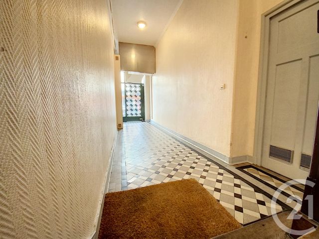 Afficher la photo en grand Appartement T3 à vendre - 5 pièces - 95.56 m2 - QUIMPER - 29 - BRETAGNE - Century 21 Celtimmo