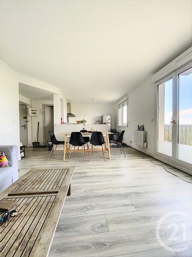 Afficher la photo en grand appartement à vendre - 3 pièces - 62.58 m2 - QUIMPER - 29 - BRETAGNE - Century 21 Celtimmo