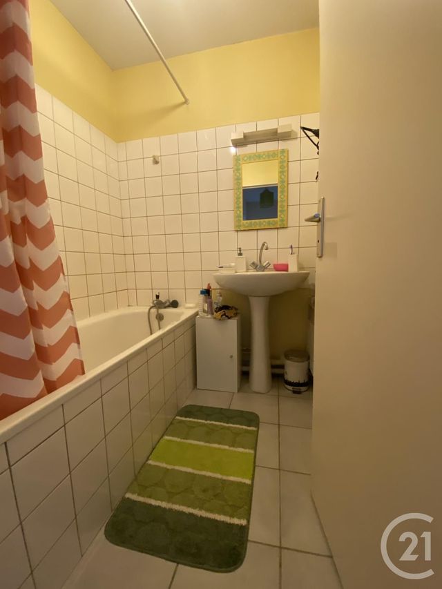 Afficher la photo en grand Appartement T2 à louer - 2 pièces - 40.0 m2 - QUIMPER - 29 - BRETAGNE - Century 21 Celtimmo