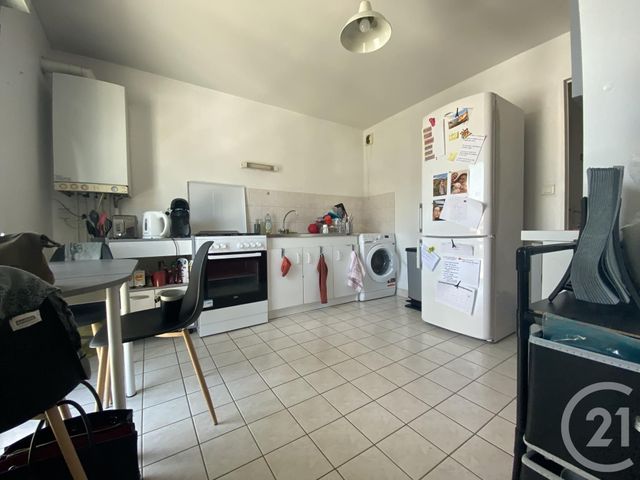 Afficher la photo en grand Appartement T3 à louer - 3 pièces - 60.0 m2 - QUIMPER - 29 - BRETAGNE - Century 21 Celtimmo