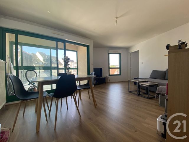 Afficher la photo en grand Appartement T3 à louer - 3 pièces - 60.0 m2 - QUIMPER - 29 - BRETAGNE - Century 21 Celtimmo