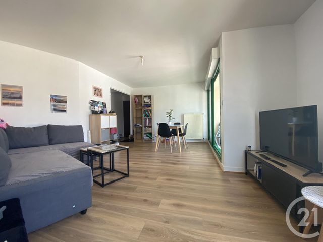 Afficher la photo en grand Appartement T3 à louer - 3 pièces - 60.0 m2 - QUIMPER - 29 - BRETAGNE - Century 21 Celtimmo