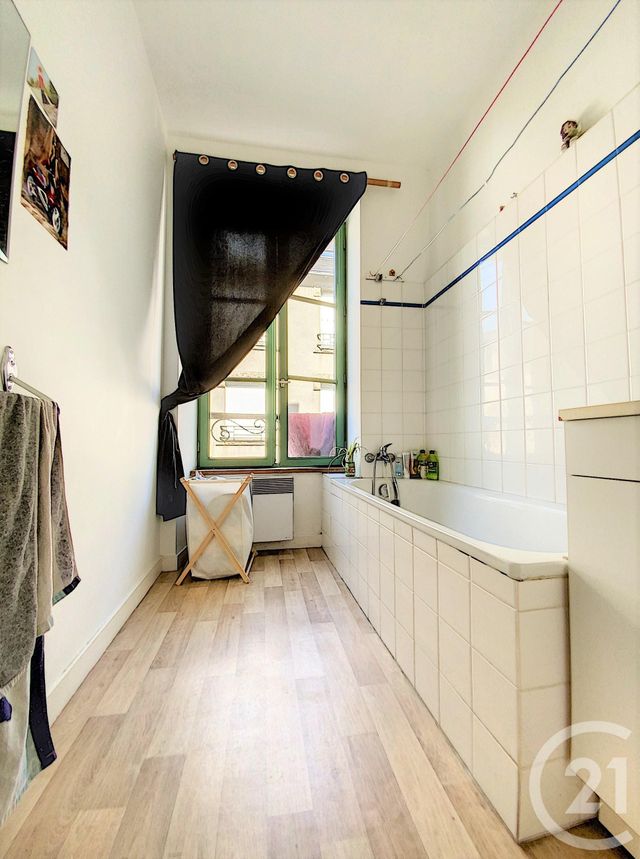 Afficher la photo en grand Appartement T1 à vendre - 1 pièce - 31.0 m2 - QUIMPER - 29 - BRETAGNE - Century 21 Celtimmo