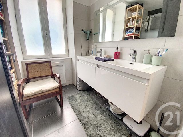 Afficher la photo en grand Appartement F3 à vendre - 3 pièces - 86.49 m2 - QUIMPER - 29 - BRETAGNE - Century 21 Celtimmo