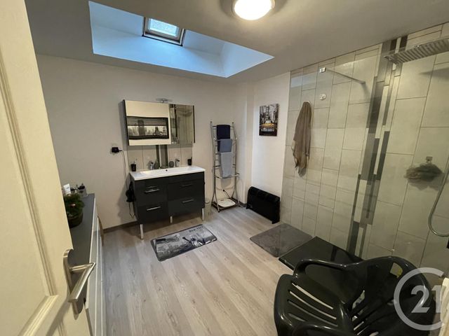 Afficher la photo en grand Appartement F3 à vendre - 5 pièces - 81.79 m2 - GUILVINEC - 29 - BRETAGNE - Century 21 Celtimmo