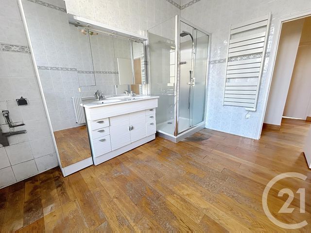 Appartement T6 à vendre - 6 pièces - 110.48 m2 - QUIMPER - 29 - BRETAGNE - Century 21 Celtimmo