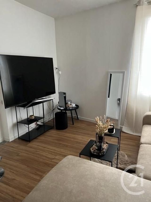 Appartement T2 à louer - 2 pièces - 28.0 m2 - QUIMPER - 29 - BRETAGNE - Century 21 Celtimmo