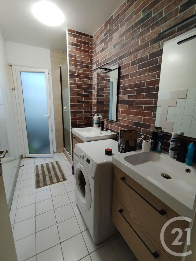 Afficher la photo en grand Appartement F3 à vendre - 3 pièces - 57.43 m2 - QUIMPER - 29 - BRETAGNE - Century 21 Celtimmo