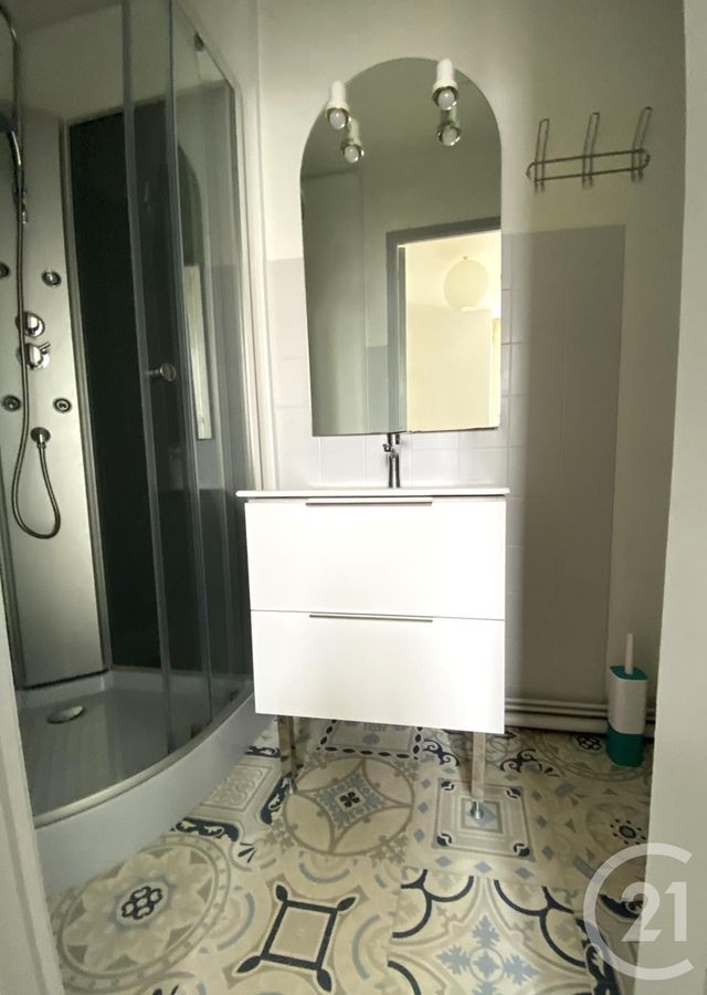Afficher la photo en grand Appartement T2 à louer - 2 pièces - 22.1 m2 - QUIMPER - 29 - BRETAGNE - Century 21 Celtimmo