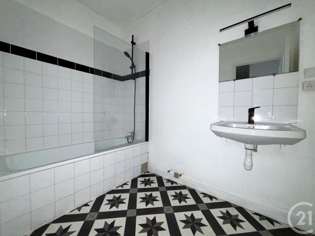 Appartement T1 à louer - 1 pièce - 45.0 m2 - QUIMPER - 29 - BRETAGNE - Century 21 Celtimmo