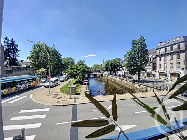 Afficher la photo en grand Appartement T3 à vendre - 3 pièces - 84.2 m2 - QUIMPER - 29 - BRETAGNE - Century 21 Celtimmo