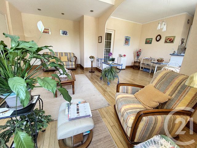 Afficher la photo en grand Appartement T3 à vendre - 3 pièces - 84.2 m2 - QUIMPER - 29 - BRETAGNE - Century 21 Celtimmo