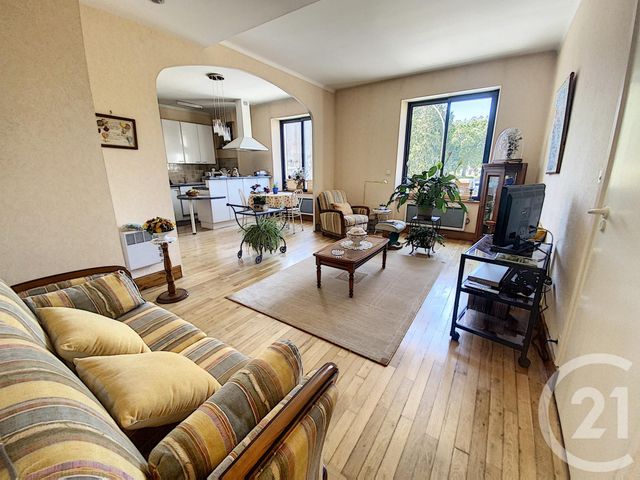 Afficher la photo en grand Appartement T3 à vendre - 3 pièces - 84.2 m2 - QUIMPER - 29 - BRETAGNE - Century 21 Celtimmo